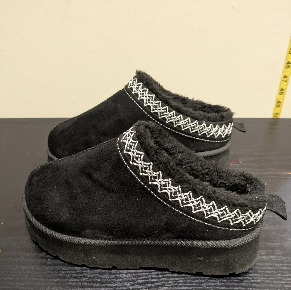 Yoki stylish black